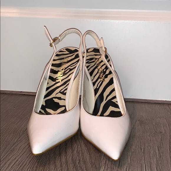 Colin Stuart White Pointed Toe Stilettos - Picture 2 of 6